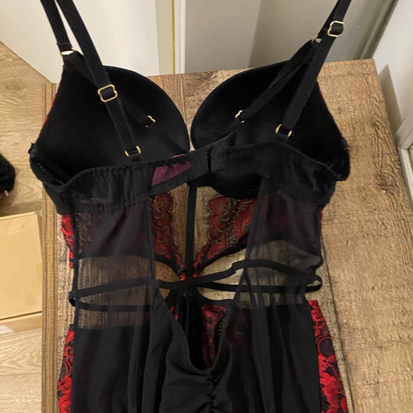 BNWOT LA SENZA SZ S BLACK AND RED LACE PUSH UP BUSTIER - Picture 3 of 4